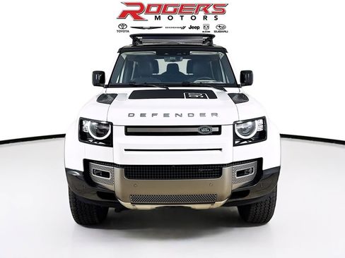 Used 2022 Land Rover Defender 90 X-Dynamic S AWD/4WD image 2