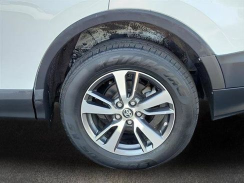 Used 2018 Toyota RAV4 XLE w/ Plus Extra Value Package FWD image 28
