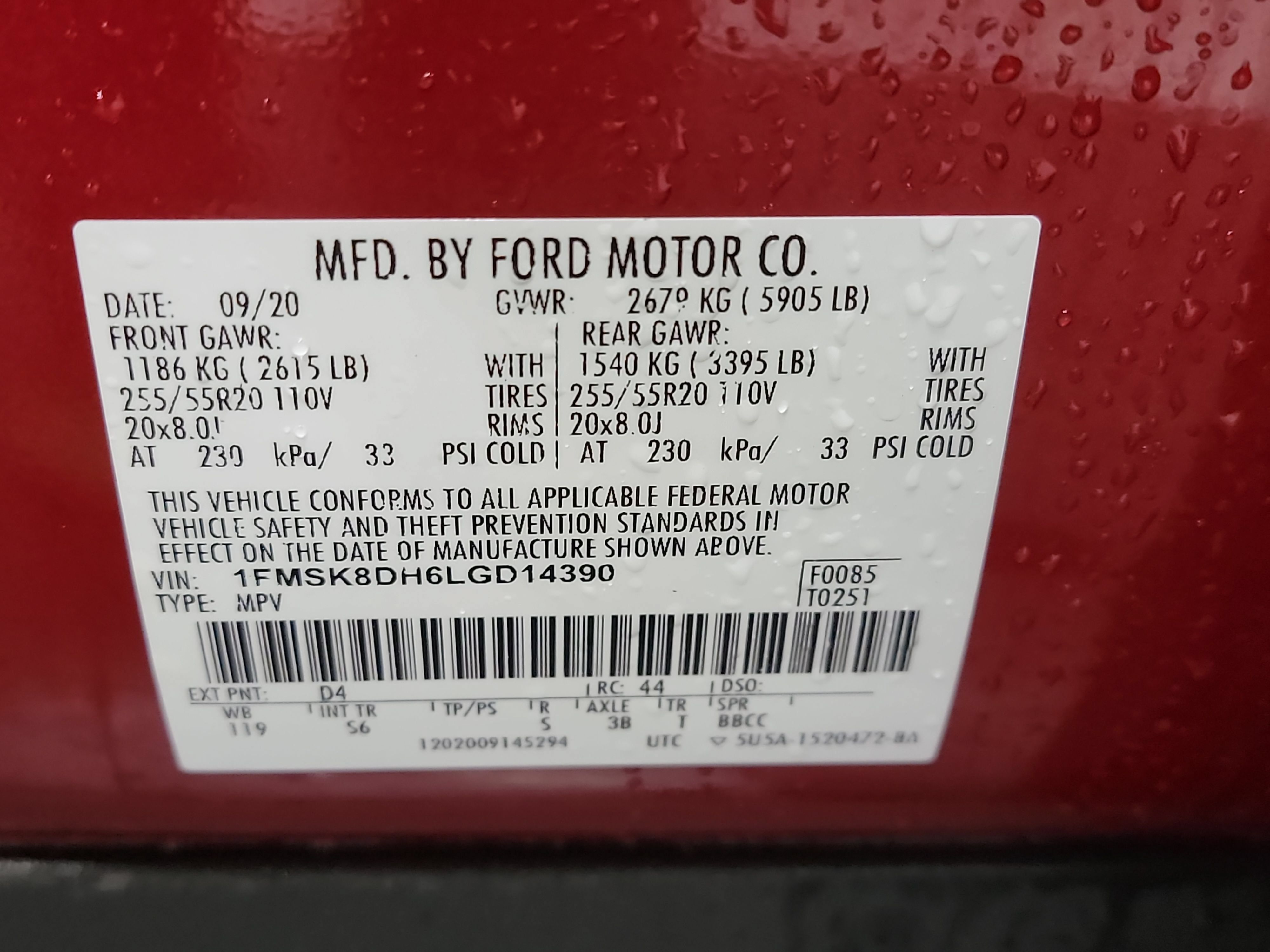 Used 2020 Ford Explorer XLT w/ Equipment Group 202A AWD/4WD image 32