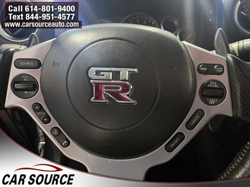 Used 2009 Nissan GT-R Premium image 32