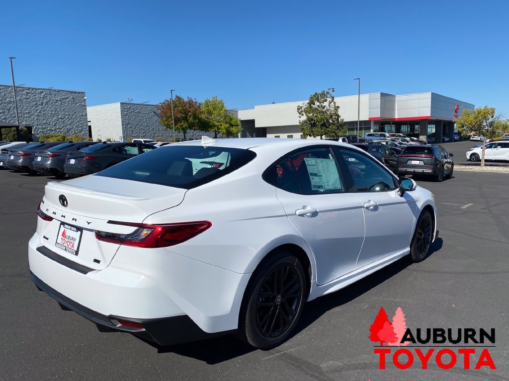 New 2026 Toyota Camry SE FWD image 5
