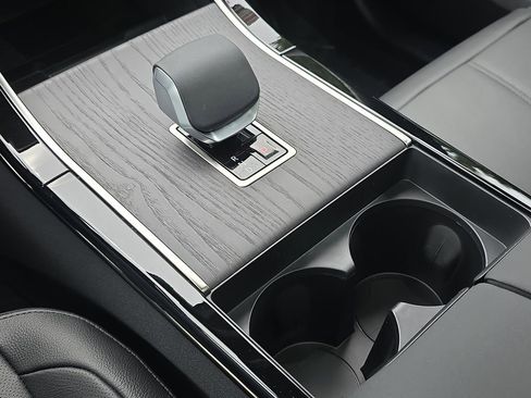 New 2026 Land Rover Range Rover Velar Dynamic SE image 25