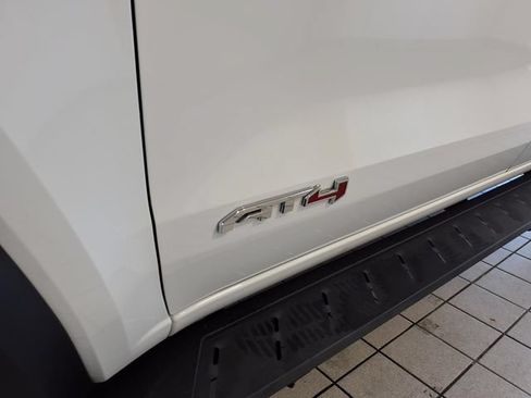 Used 2024 GMC Canyon AT4 AWD/4WD image 6