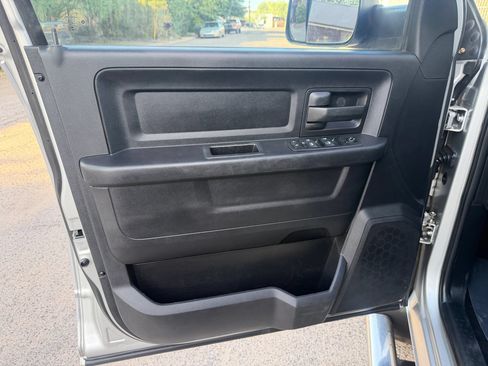 Used 2014 RAM 3500 Tradesman w/ Chrome Appearance Group AWD/4WD image 10