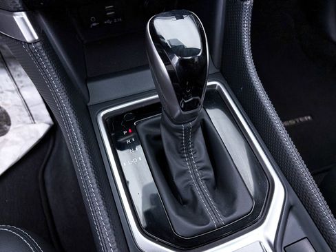 Used 2019 Subaru Forester Limited image 24