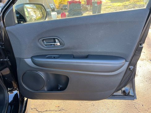 Used 2019 Honda HR-V Sport image 17