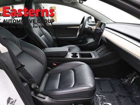 Used 2023 Tesla Model 3 Standard Range image 18