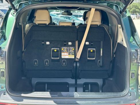 Used 2023 Toyota Sienna XLE w/ XLE Plus Package FWD image 14