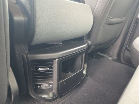 Used 2019 RAM 1500 Big Horn AWD/4WD image 13