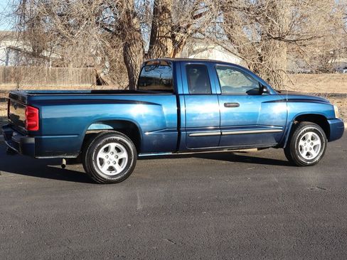 Used 2007 Dodge Dakota SLT image 4