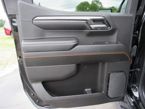 Used 2024 GMC Sierra 1500 AT4 w/ Technology Package AWD/4WD image 31
