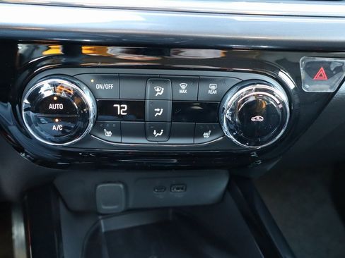 New 2026 Chevrolet Trax ACTIV w/ Sunroof Package image 13