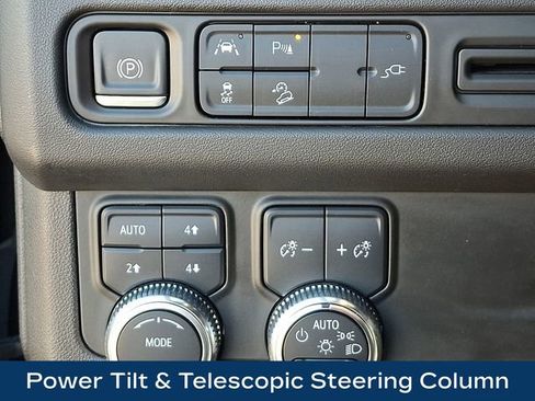 Used 2022 GMC Yukon XL AT4 image 28