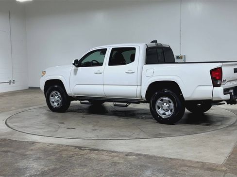 Used 2023 Toyota Tacoma SR image 7