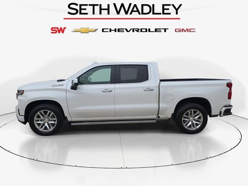 Used 2022 Chevrolet Silverado 1500 High Country w/ Technology Package AWD/4WD image 4