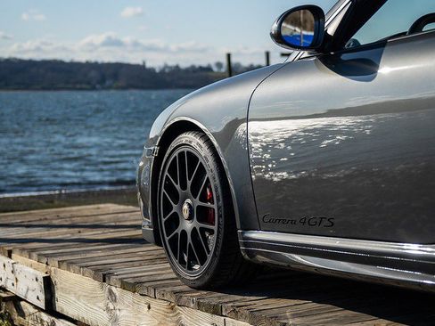 Used 2012 Porsche 911 Carrera 4 GTS AWD/4WD image 18
