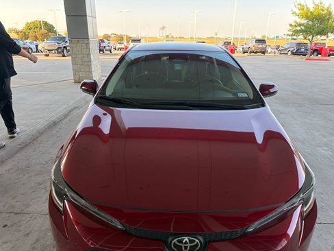 Used 2025 Toyota Corolla LE FWD image 22