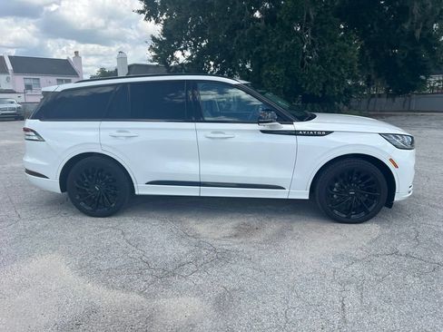 Used 2025 Lincoln Aviator Reserve w/ Luxury Package RWD image 2