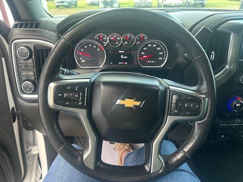 Used 2022 Chevrolet Silverado 2500 LT w/ Convenience Package image 23