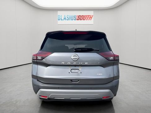Used 2023 Nissan Rogue S AWD/4WD image 4