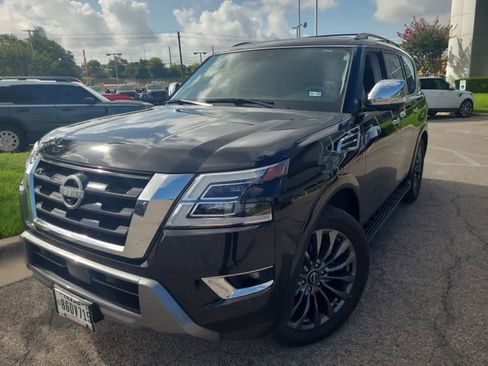 Used 2023 Nissan Armada Platinum w/ Captain's Chairs Package RWD image 2
