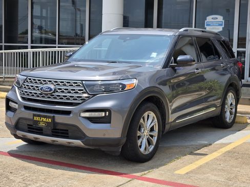 Used 2022 Ford Explorer Limited w/ Equipment Group 301A RWD image 2