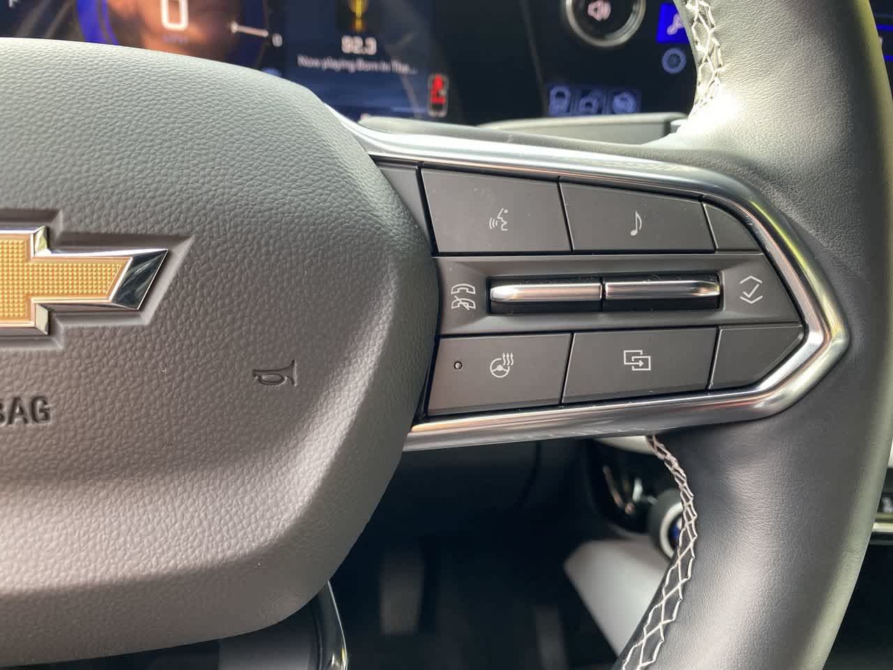 Used 2024 Chevrolet Equinox EV LT AWD/4WD image 21