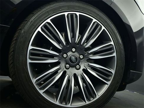 Used 2022 Land Rover Range Rover Long Wheelbase Autobiography image 36