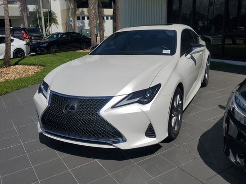 Used 2022 Lexus RC 300 image 3