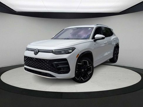 Used 2025 Volkswagen Tiguan SEL R-Line AWD/4WD image 1