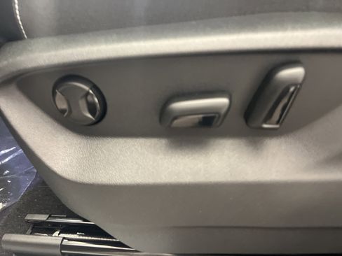 New 2026 Volkswagen Atlas SE image 13