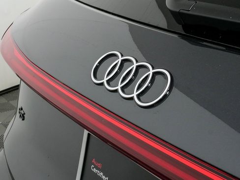 Certified 2025 Audi Q5 Premium Plus w/ Premium Plus image 37