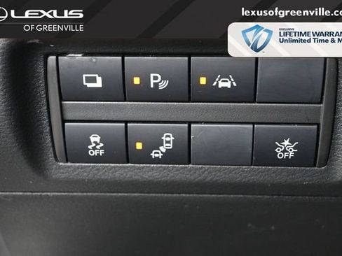 Used 2024 Nissan Kicks S FWD image 11