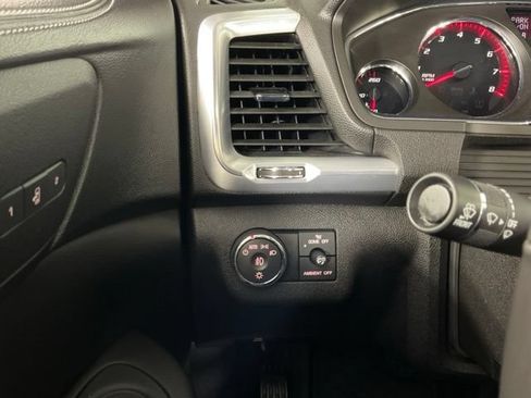 Used 2016 GMC Acadia SLT w/ Premium Edition FWD image 32