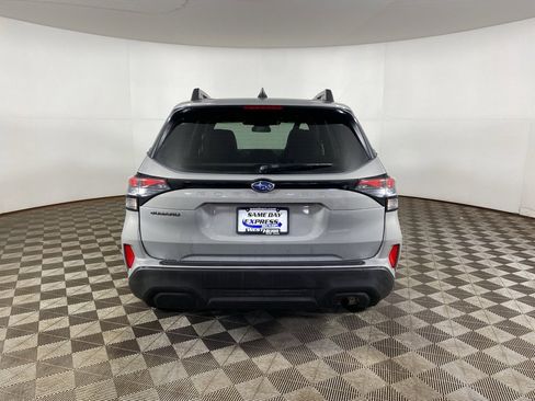 Certified 2025 Subaru Forester Premium image 7