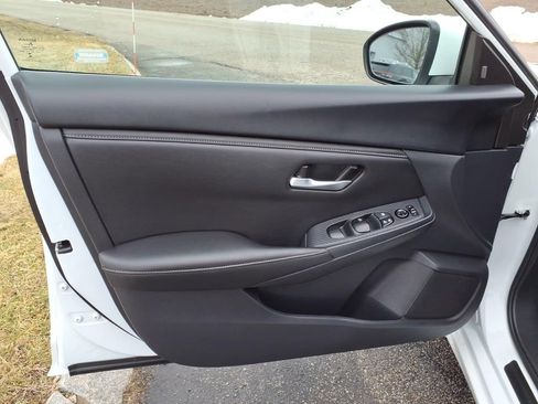 Certified 2025 Nissan Sentra SV FWD image 10