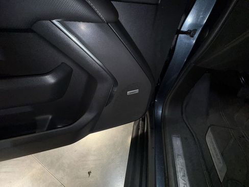 Used 2021 Chevrolet Tahoe Premier w/ Premium Package image 21