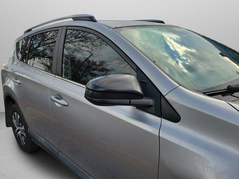 Used 2017 Toyota RAV4 LE image 25