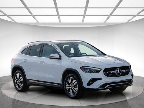 Certified 2025 Mercedes-Benz GLA 250 4MATIC image 5