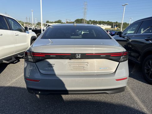 Used 2023 Honda Accord EX-L image 9
