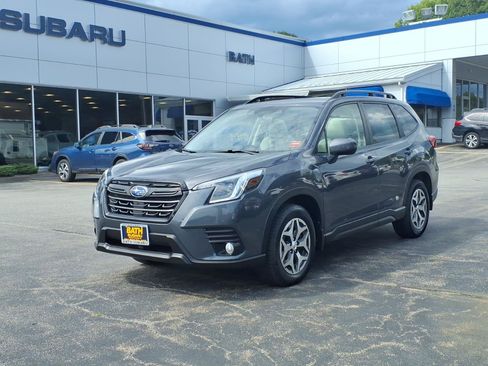 Used 2023 Subaru Forester Premium AWD/4WD image 1