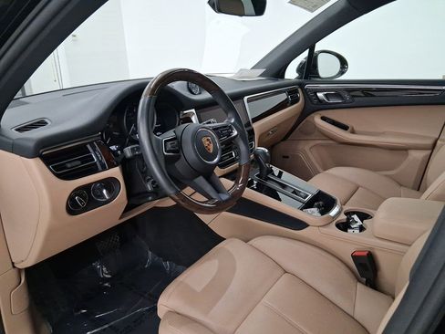 New 2025 Porsche Macan Turbo image 4