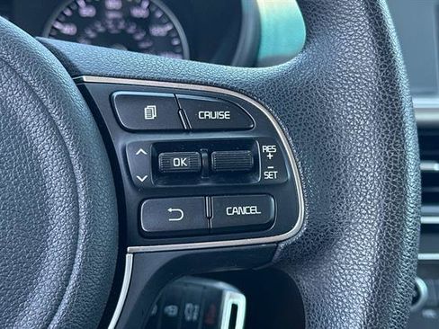 Used 2018 Kia Optima LX FWD image 24