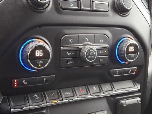 Used 2019 Chevrolet Silverado 1500 LT Trail Boss image 17