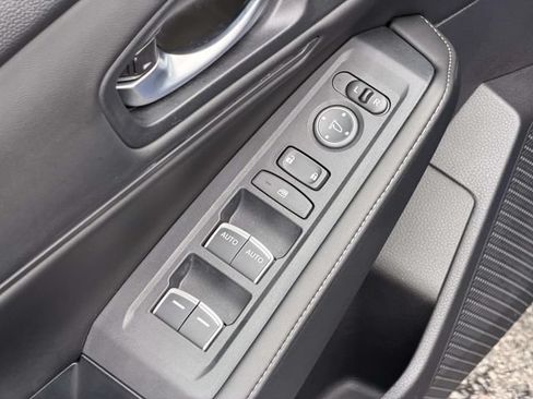 Used 2025 Honda Accord Sport image 7