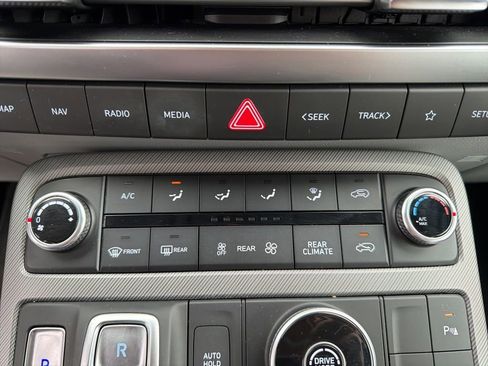 Used 2023 Hyundai Palisade SE image 42