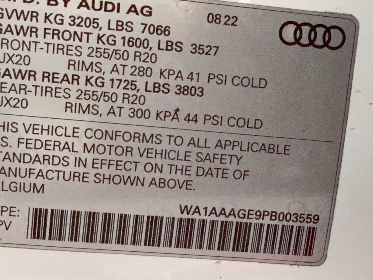 Used 2023 Audi e-tron Premium w/ Convenience Plus Package AWD/4WD image 32