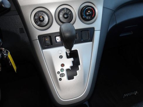 Used 2010 Toyota Matrix S image 15