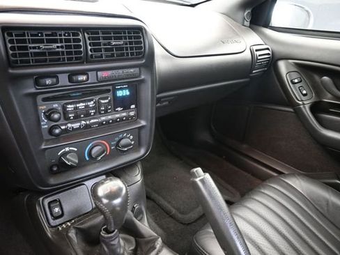 Used 2002 Chevrolet Camaro Z28 w/ Sport Appearance Pkg RWD image 20
