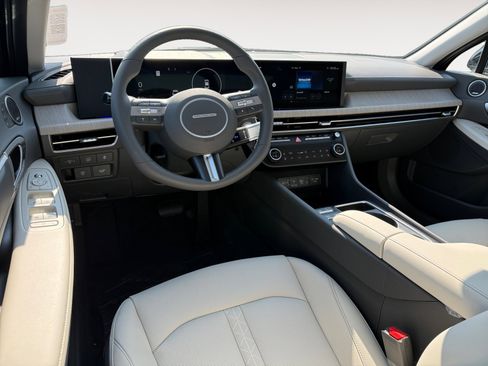 New 2025 Hyundai Sonata Limited image 15